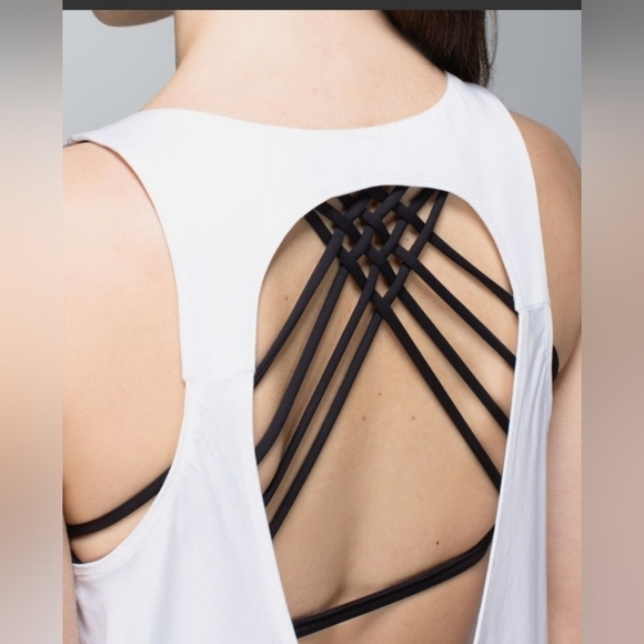 LULULEMON peace of mind tank.no size dot but fits like a 10. like new condition. - Picture 5 of 6